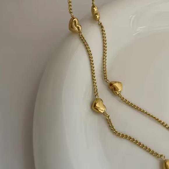 ◾️18K Gold Plated Love Pendant Choker Necklace - Picture 5 of 16